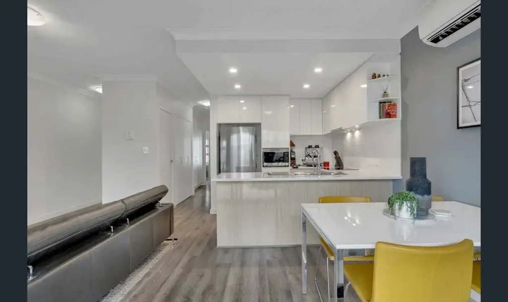 Modern 2 Bedroom Townhouse