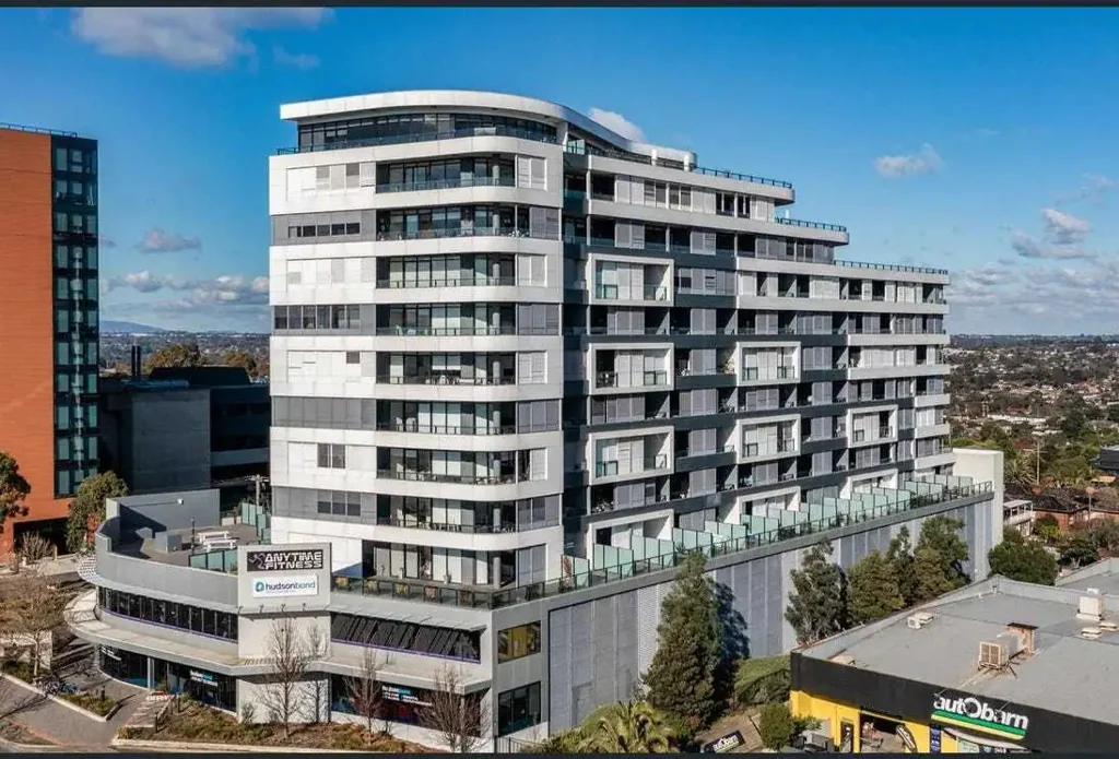Sky high living opposite westfield Doncaster.