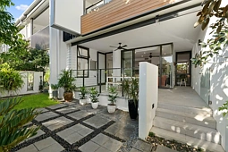 1104/39 Banya Street, Bulimba