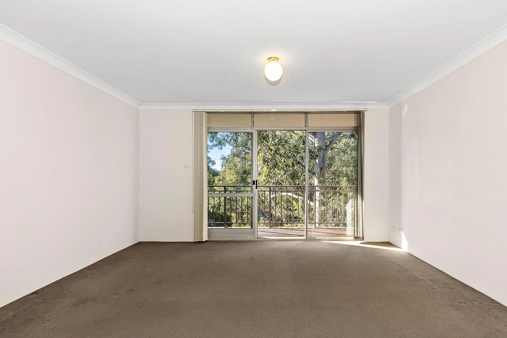 Modern 2-Bedroom Apartment in a Convenient Eastwood Location