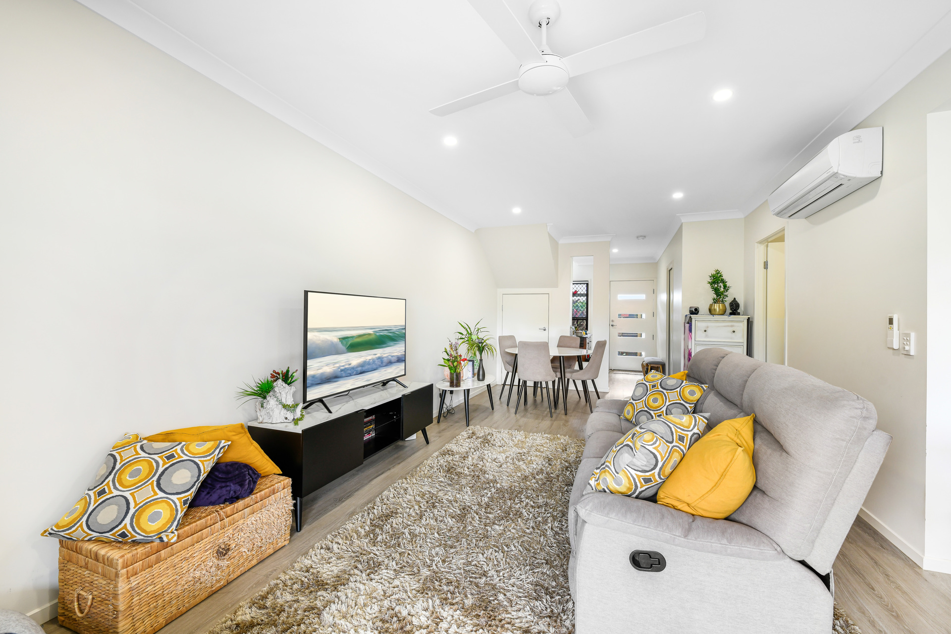 UNIT 6 44 FAIRMEADOW RD, NAMBOUR QLD 4560, 0房, 0浴, Townhouse