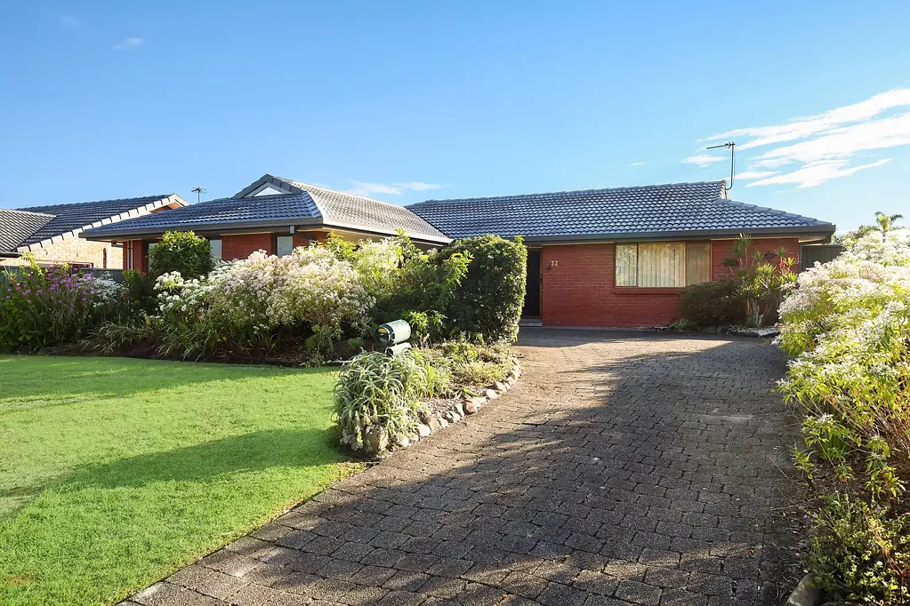 Burleigh Waters 4Zimmer First Time Offered to the Market in 39 Years – A Rare Burleigh Waters Opportunity