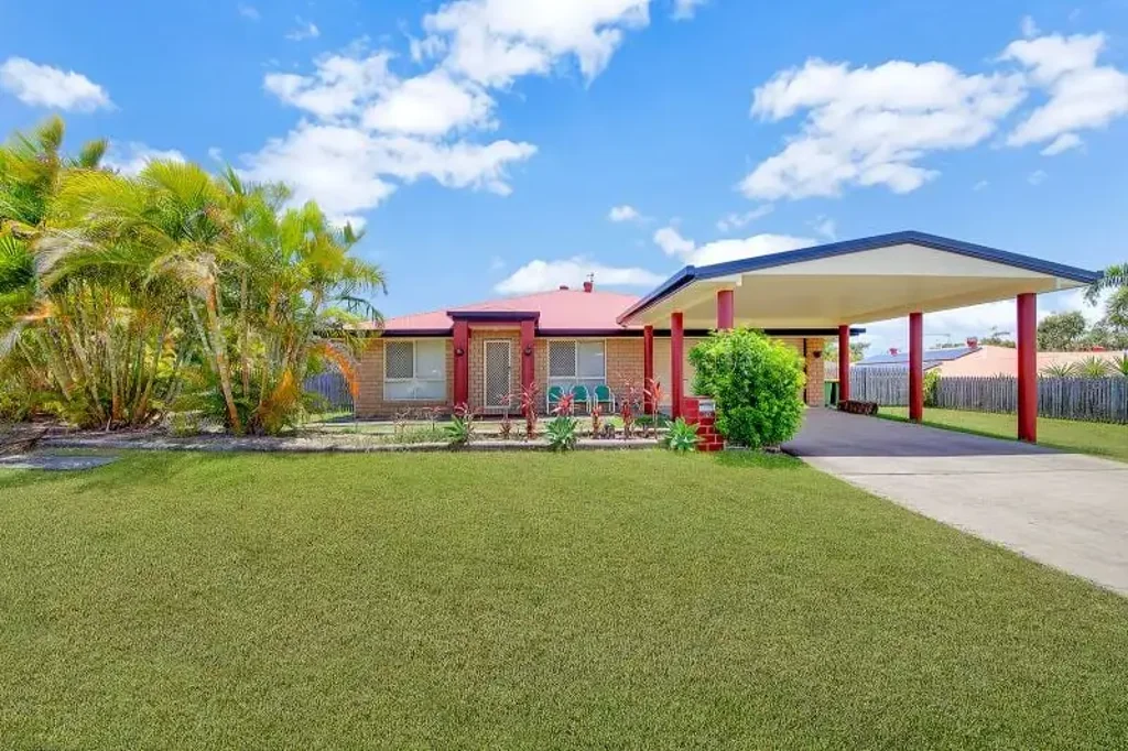 Yeppoon 4Phòng ngủ Luxurious Coastal Living with Pool, Shed, and Modern Upgrades
