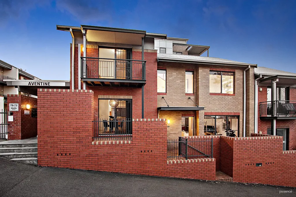 The Hill 3 Slaapkamer Easy-living inner-city coastal sanctuary with harbour views