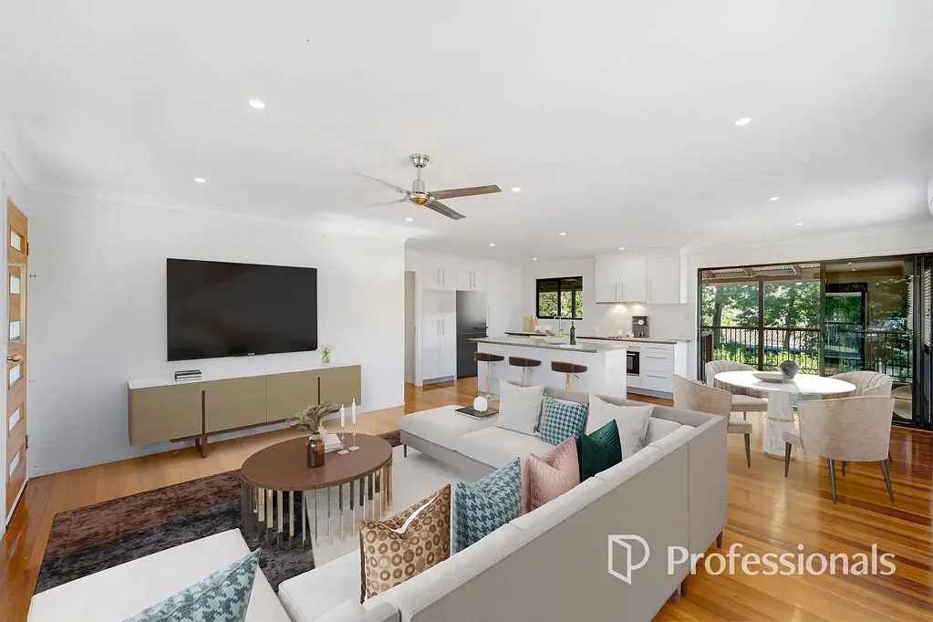 Ferny Hills 3Zimmer Big beautiful family home with park views!