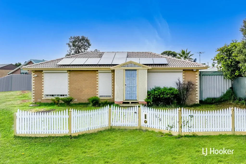 15 Dunvegan Drive, Kurunjang, VIC 3337