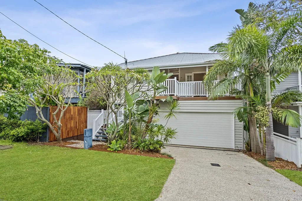 Yeronga 4ਬੈੱਡਰੂਮ Character filled Queenslander in fantastic location