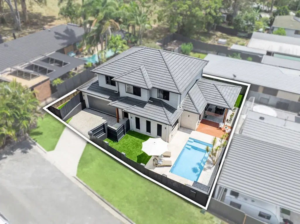 Wellington Point 4Habitaciones Contemporary Coastal Living with Pool and Family Flexibility