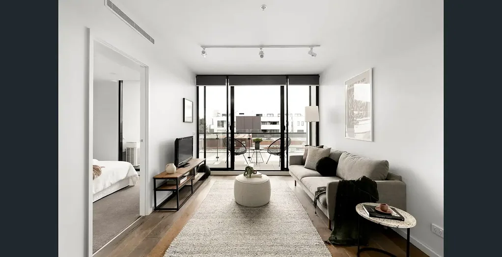UNDER APPLICATION - NORTH FACING AND ABUNDANT NATURAL LIGHT