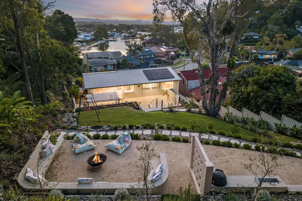 Tweed Heads 3ਬੈੱਡਰੂਮ RENOVATED FAMILY HAVEN  WITH DUAL LIVING POSSIBILITY