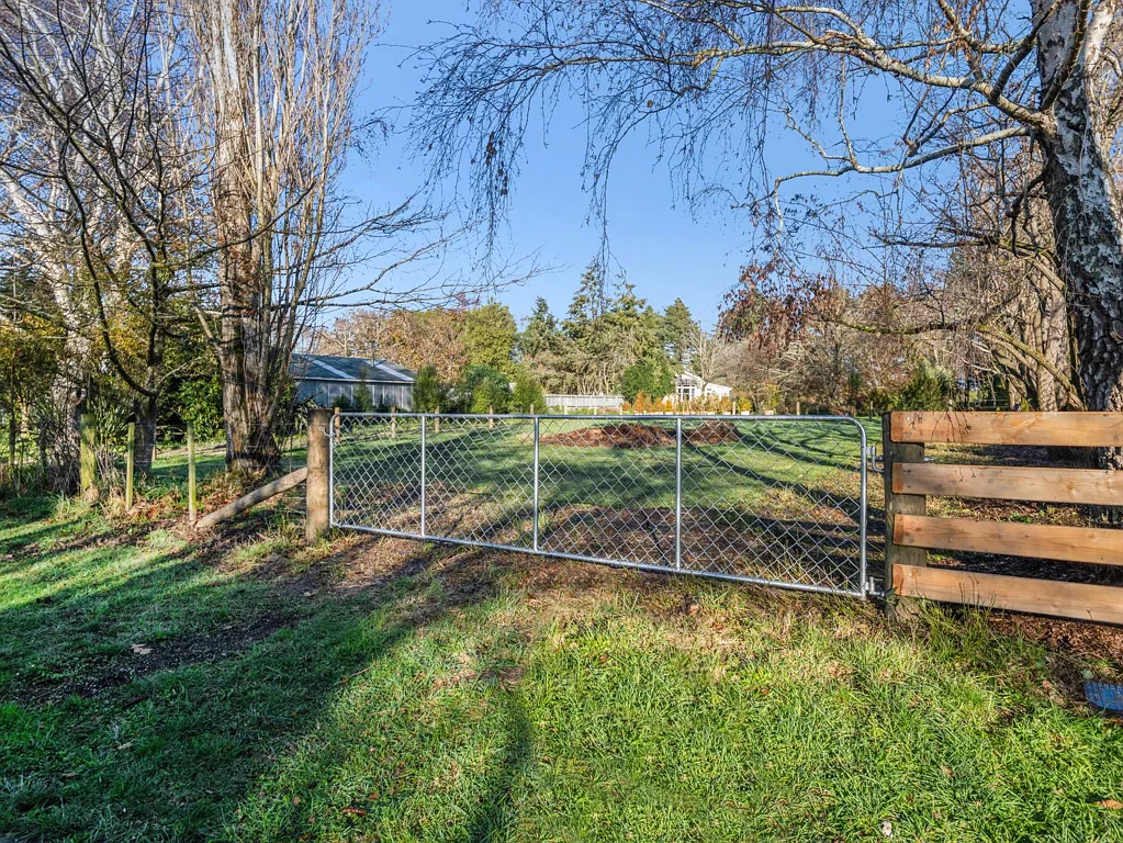 Southbridge  Semi-Rural Lifestyle in Picturesque Southbridge