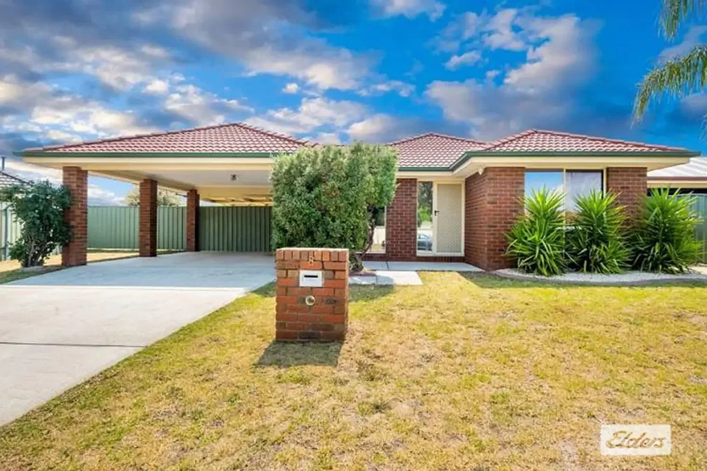 8 Nardoo Court, Thurgoona, NSW 2640