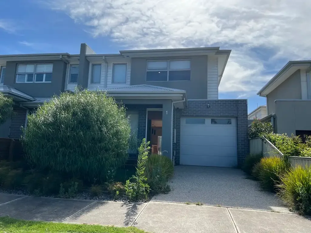 Luxury Family Home, Fully Furnished Townhouse 3 Bedroom