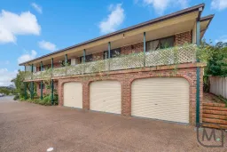 2 CERES CL, Elermore Vale