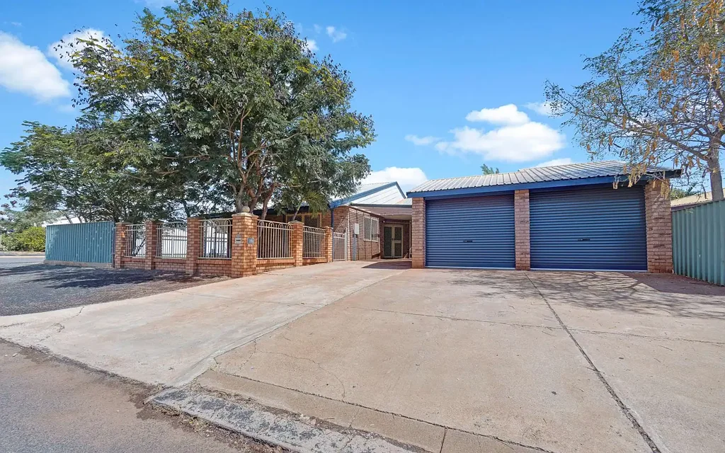 Millars Well 5房  Space, Style & Family Living on a Generous Corner Block