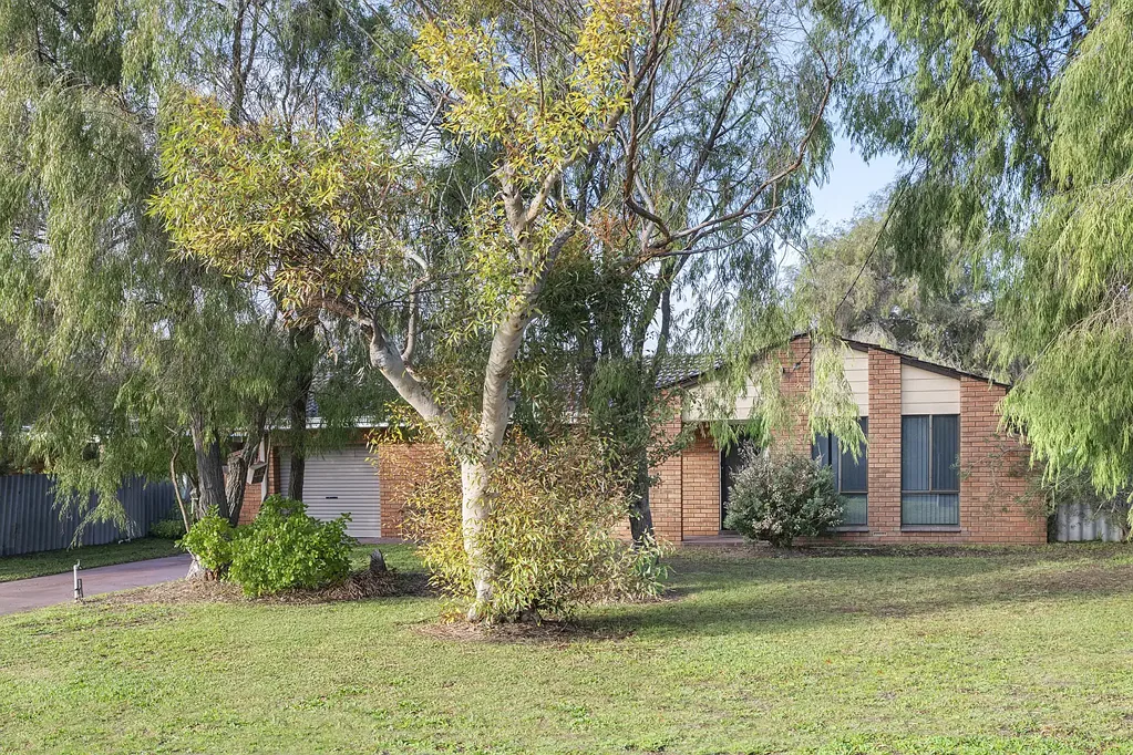 Broadwater 3房  PARKSIDE POSITION JUST 500M FROM THE BEACH