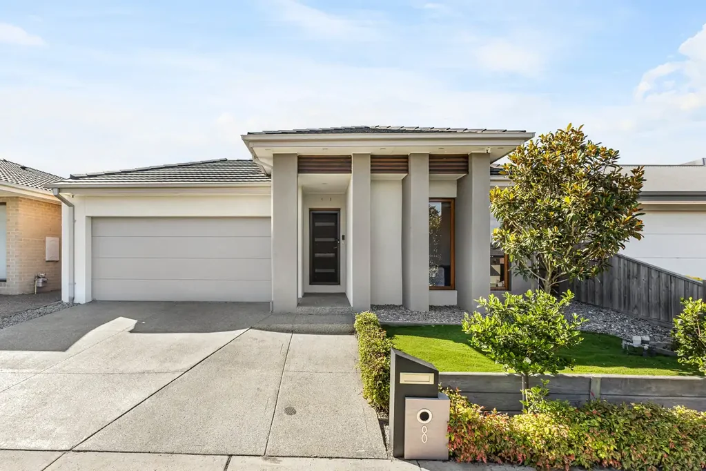Wollert 4Kwarto Contemporary Family Living in Sought-After Amber Estate