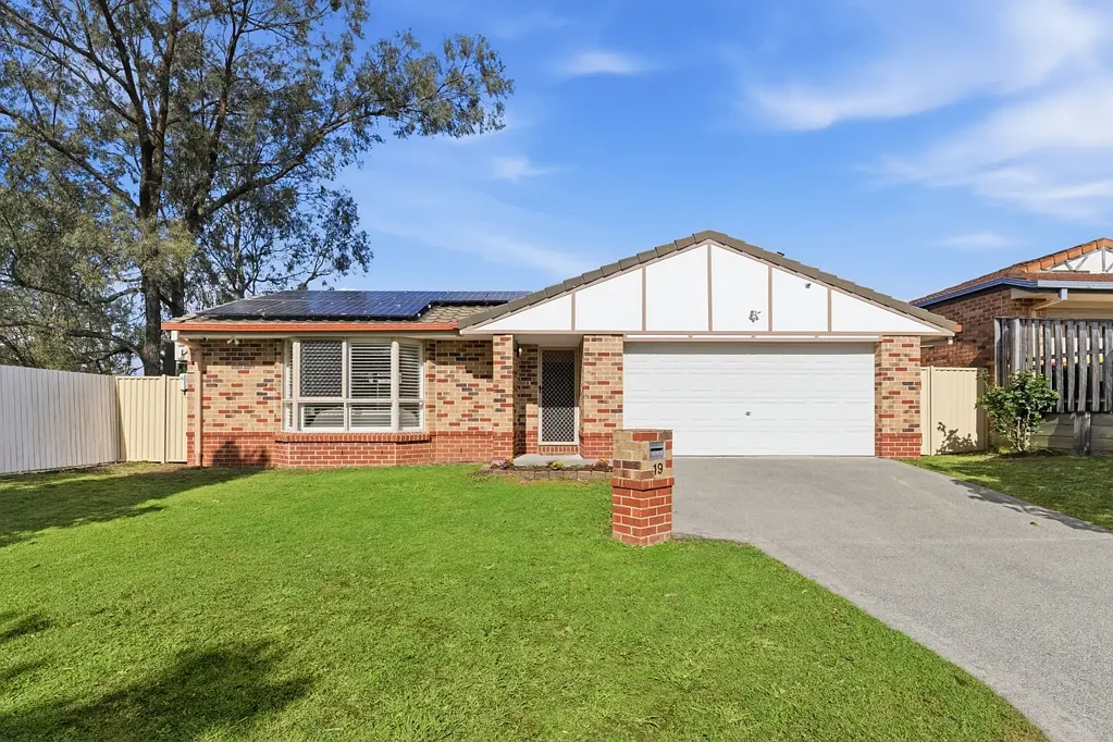 Calamvale 4Zimmer AUCTION IF NOT SOLD PRIOR - Parkside Family Living in a Quiet Cul-de-Sac Setting