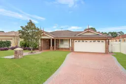 6 Pearson Crescent, Harrington Park