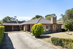 13 Brompton Close, Frankston South