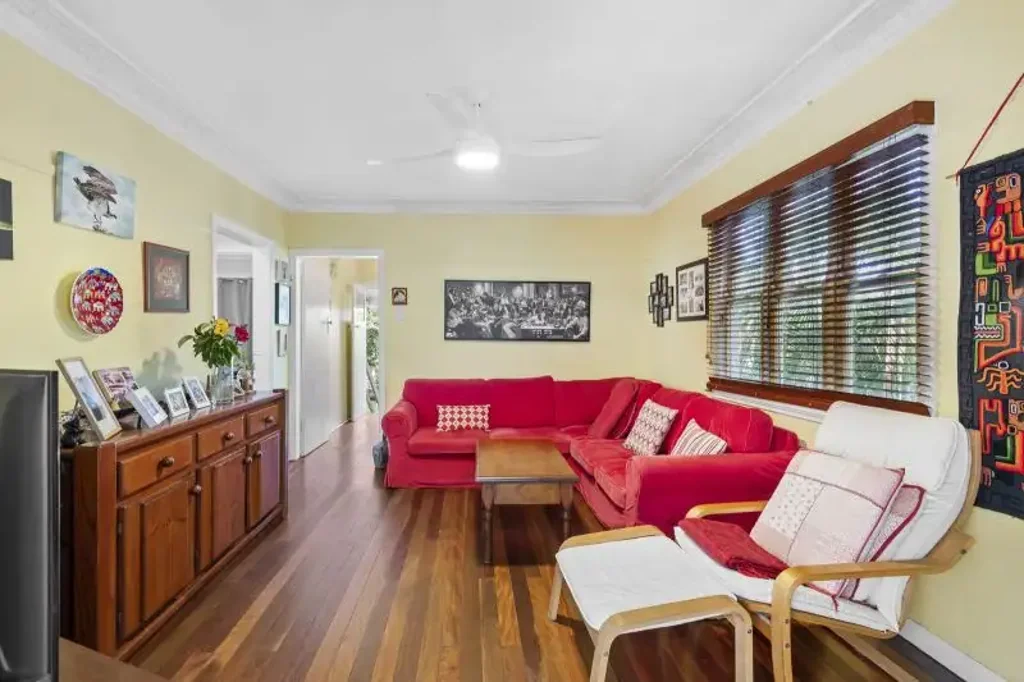 305 Preston Road, Wynnum West, QLD 4178