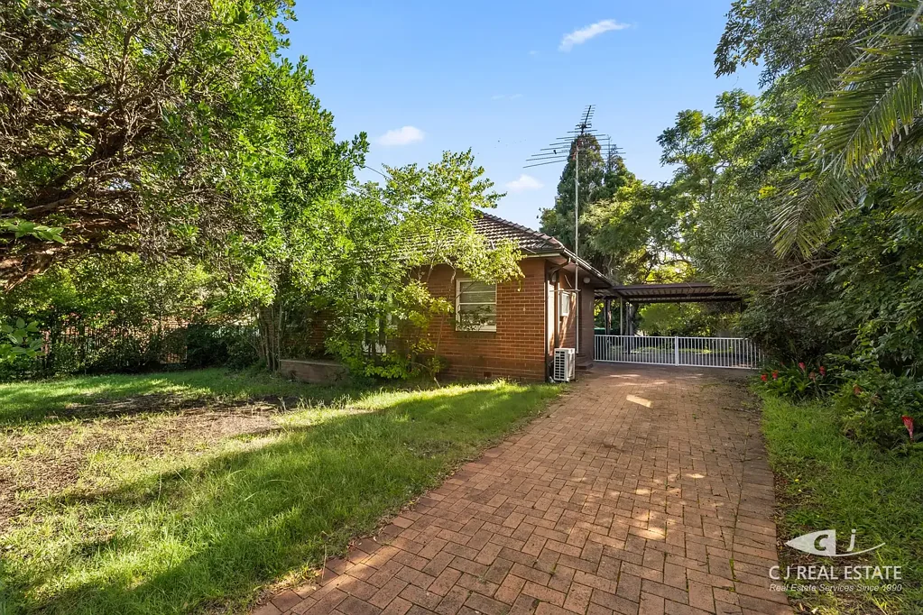 Large 3 Bedroom House for lease