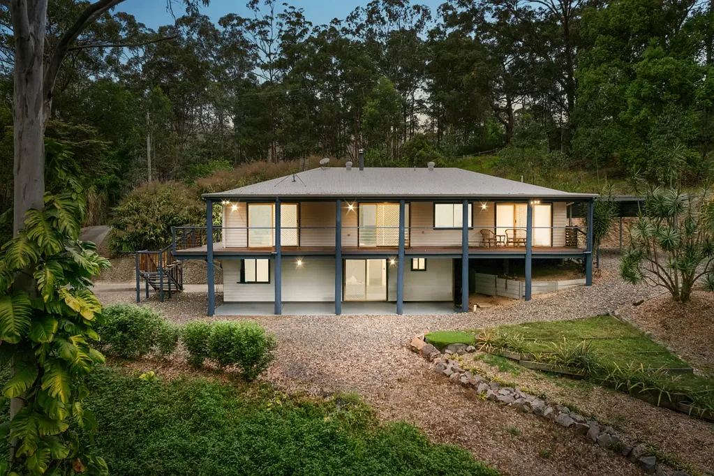 North Arm 6Zimmer Family Space, Serenity and Lifestyle on 1.5 Acres