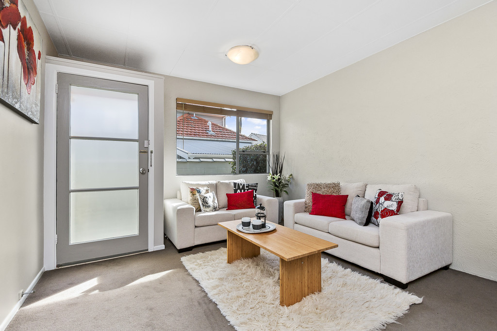 2/49a Amaru Road, One Tree Hill, Auckland, 0 침실, 1 욕실