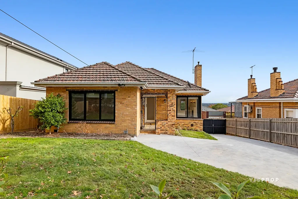 Light-Filled Home with Expansive Views!