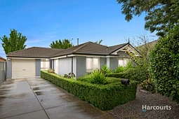 51 Klippel Way, Caroline Springs