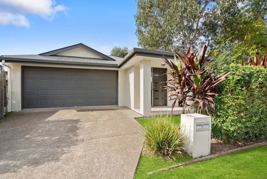 Redbank Plains 5chambre Five-Bedroom Family Home in Redbank Plains - Investors Take Note!