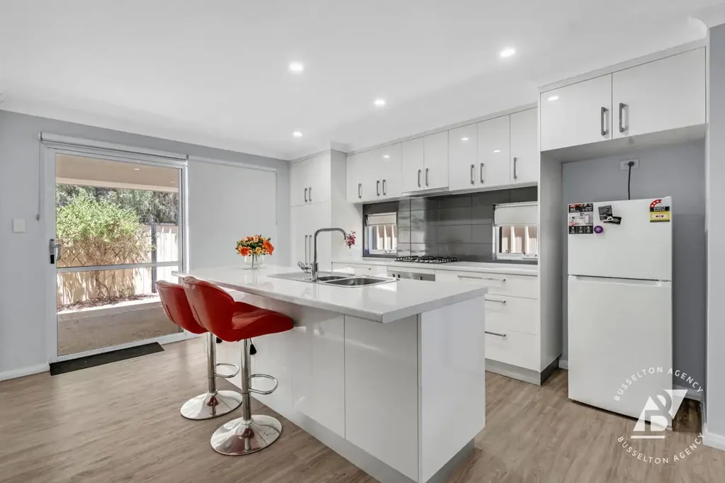 1/14 Bayou Court, Geographe, WA 6280