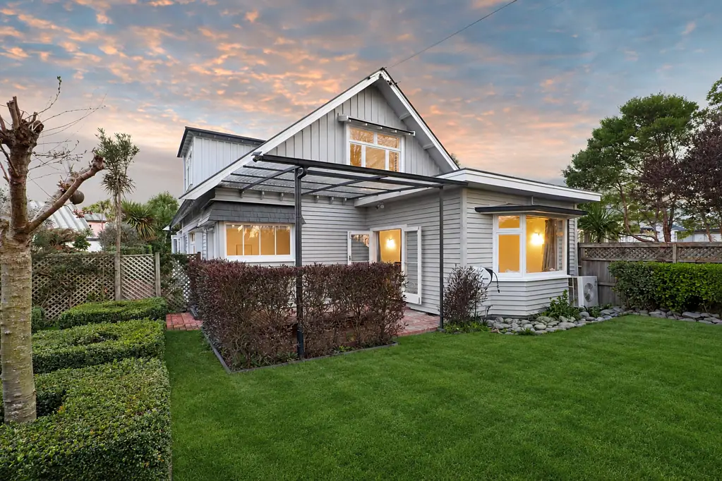 Avonside 5Habitaciones Five Bedrooms. Plenty of Possibilities.