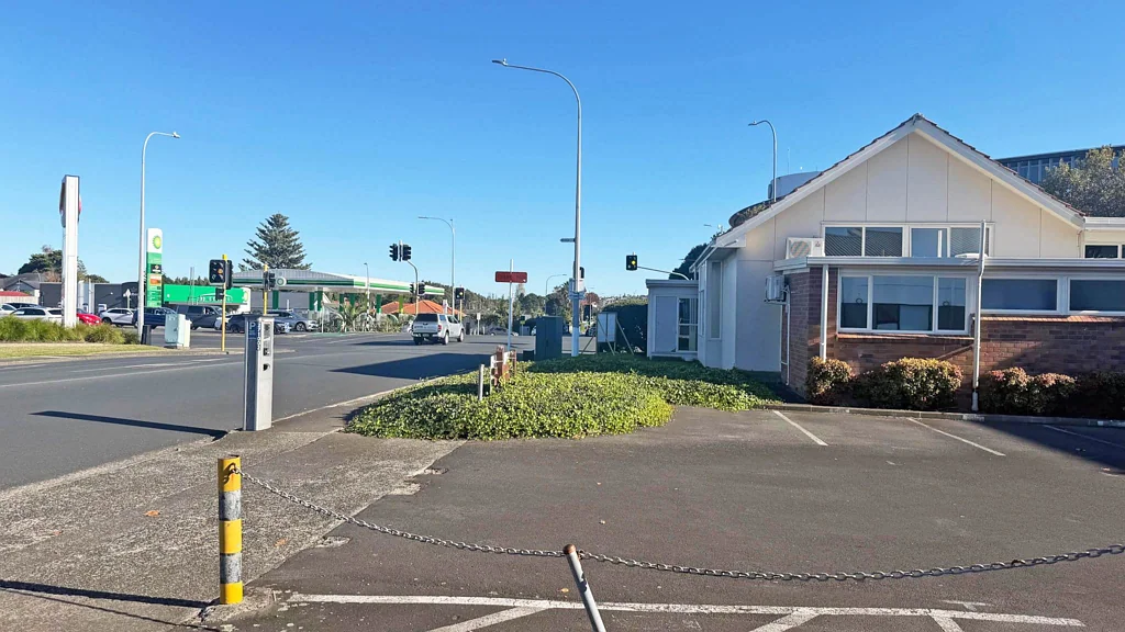 Takapuna  MODERN GROUND FLOOR OFFICE OR MEDICAL - TAKAPUNA