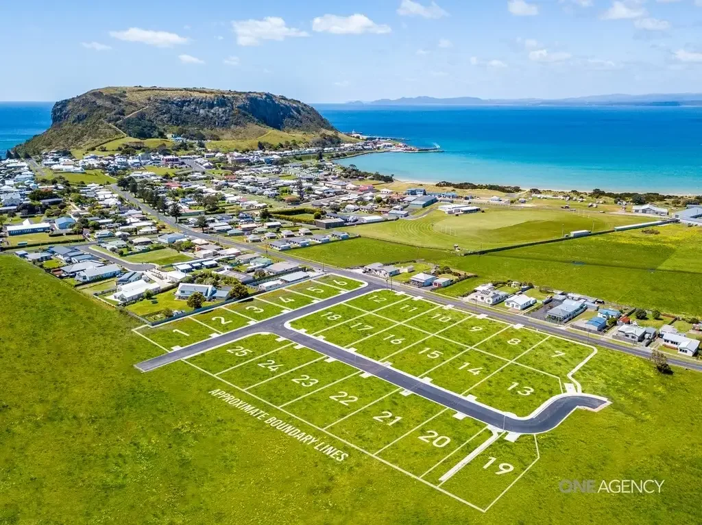 Stanley Seaside Serenity: Dovecote Estate – Stanley’s Exclusive Subdivision