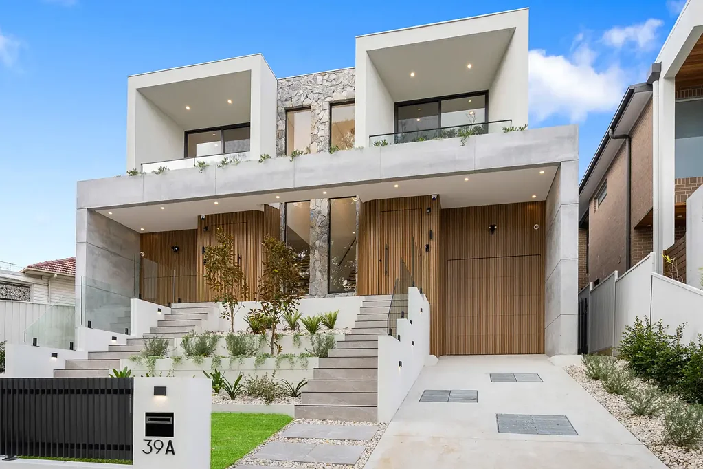 Chifley 6Zimmer New Modern, Luxury Duplex in Prime Location**