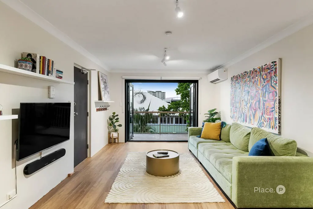 1/233 Cavendish Road, Coorparoo, QLD 4151