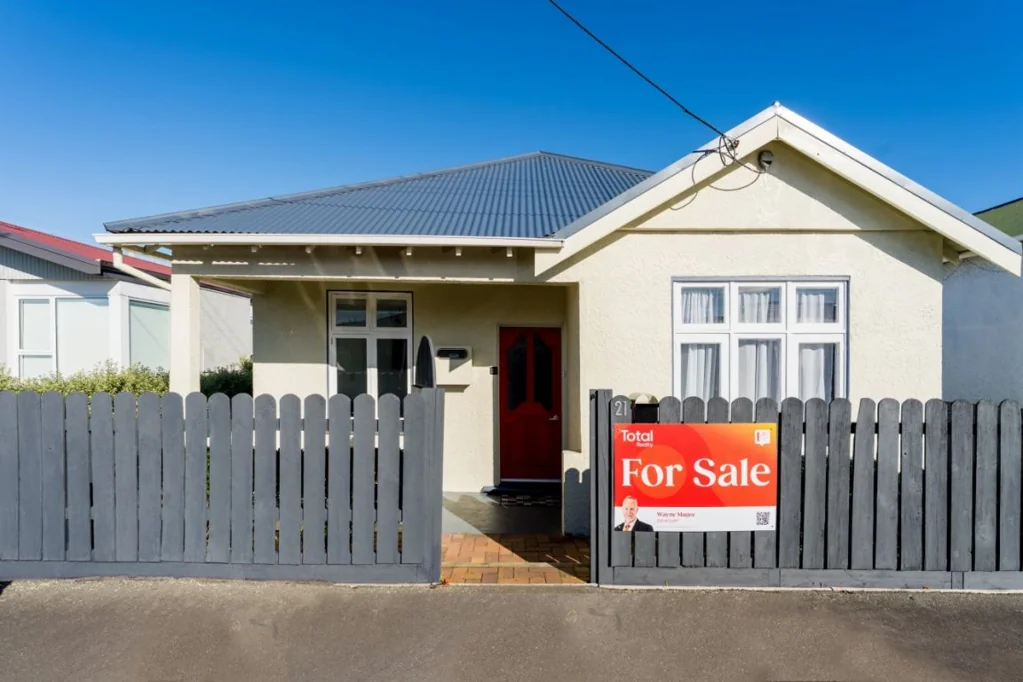 South Dunedin 4غرفة نوم Move-In Ready with Modern Upgrades