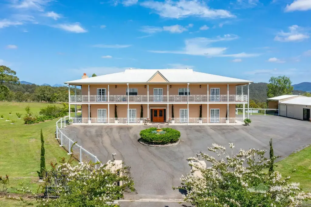 Wallaces Creek PRICE REDUCED - LUXURIOUS DREAM
