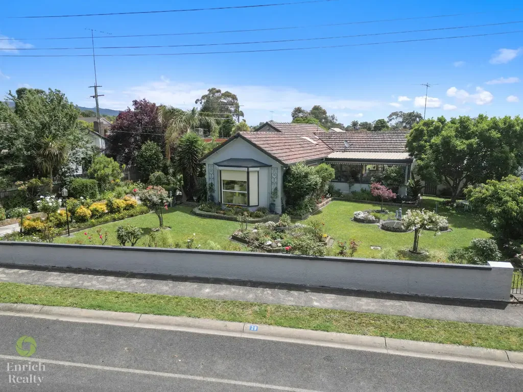 Moe 4Moenga Timeless Charm with a Fully Self-Contained Second Residence.