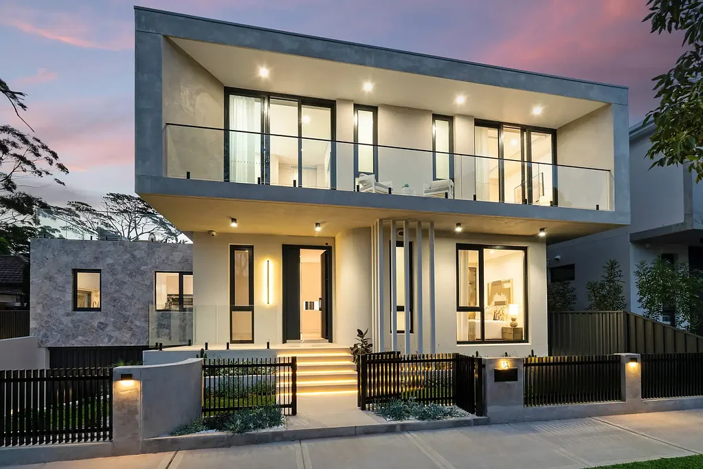 Willoughby 5 Bedroom Architecturally Designed, Elevated Luxury in Premium Location