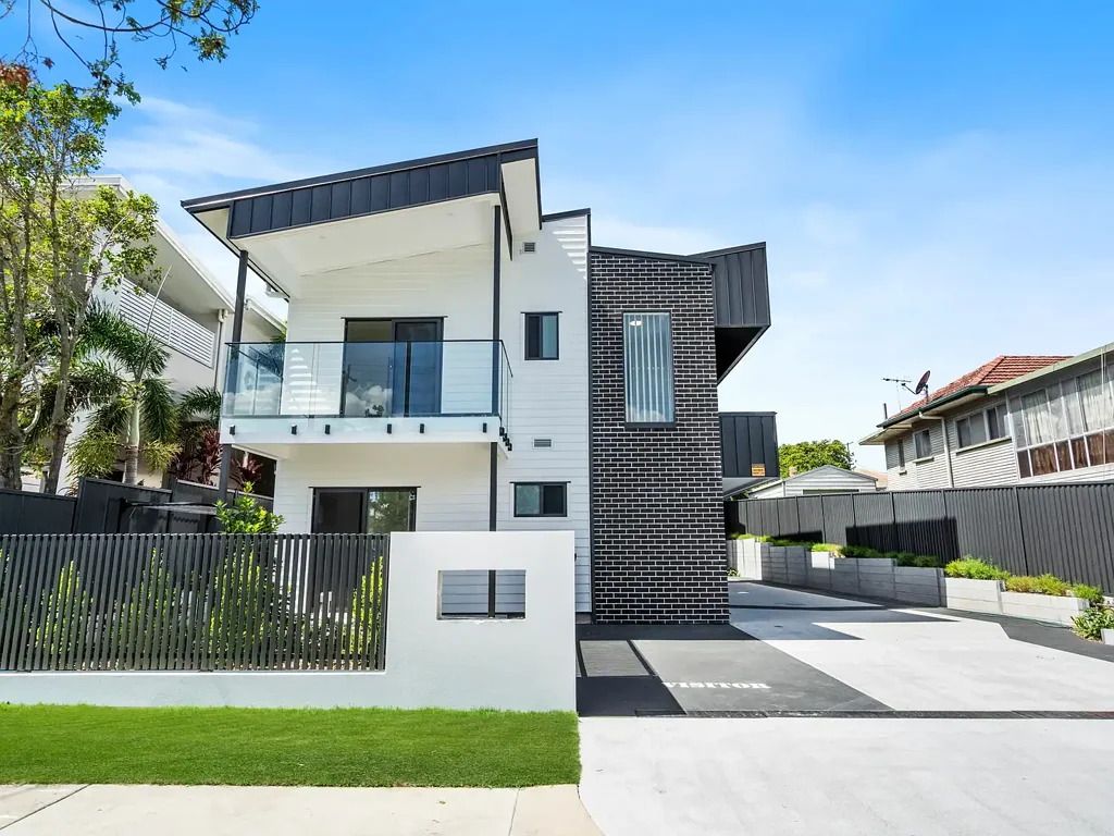 EXPERIENCE THE PERFECT BALANCE OF DESIGN, COMFORT AND LIFESTYLE