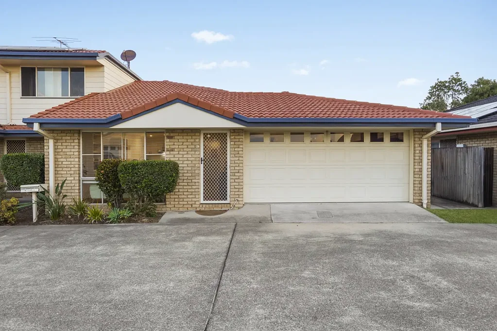 Brendale 3房 精美翻新的低层住宅，带双车库 Beautifully Updated Lowset Home with a Double Garage