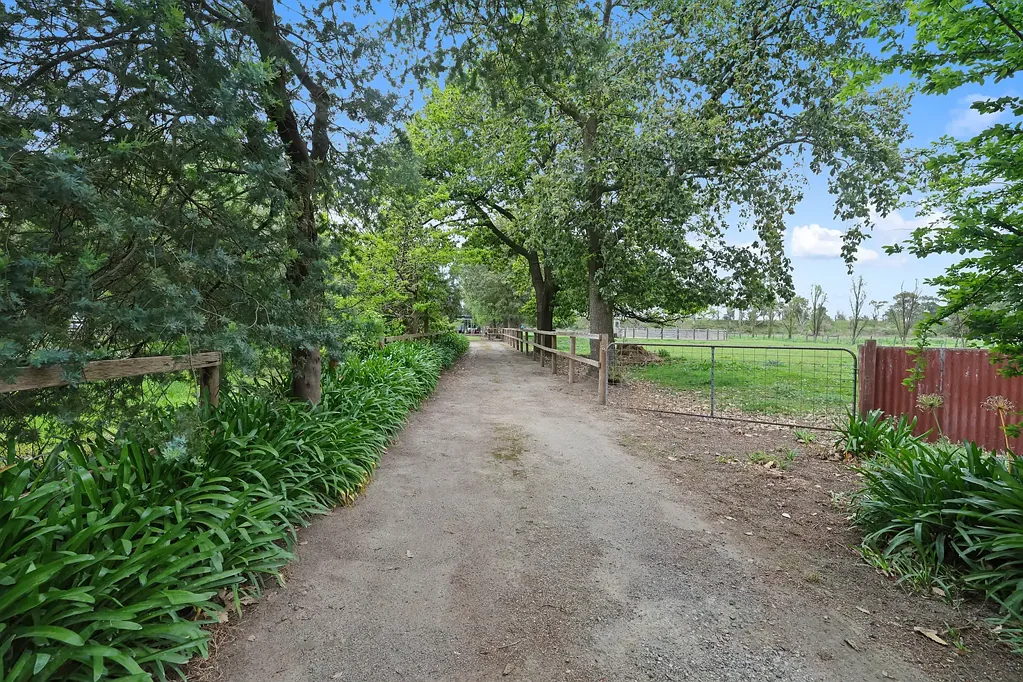 Longwarry North 3ਬੈੱਡਰੂਮ Lifestyle Acreage - Approx. 3 Acres