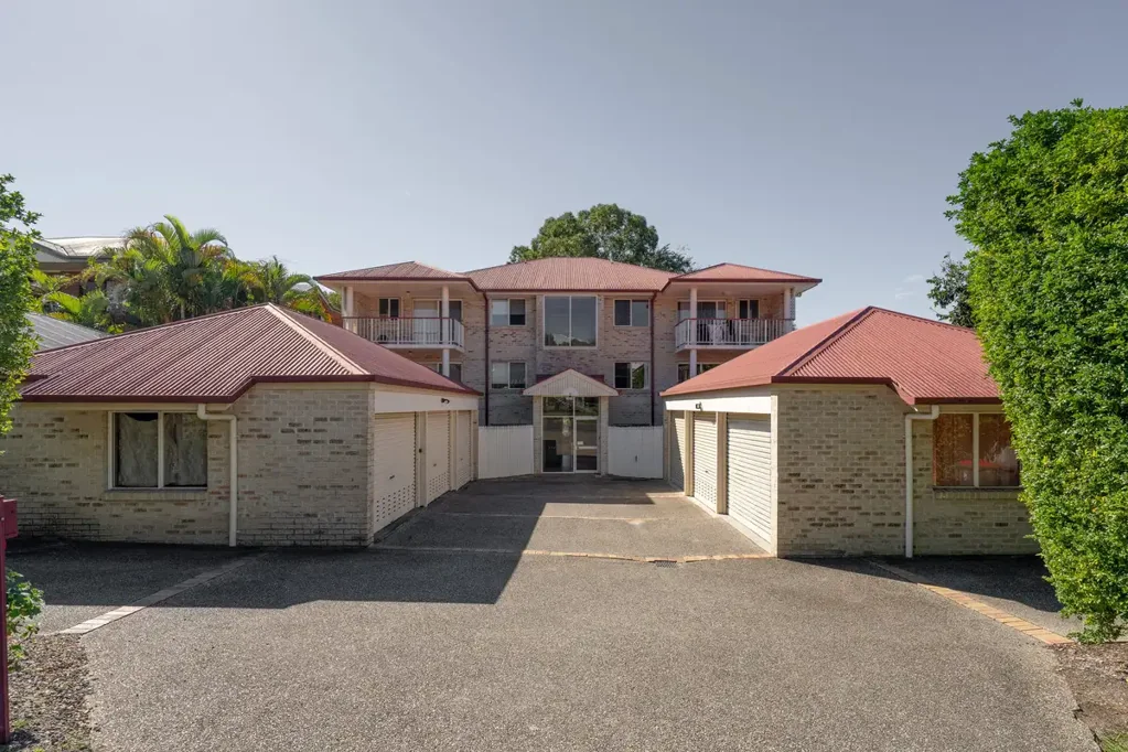Everton Park 2房 Everton Park便捷地段 两居室精装修 东向阳台 主卧套间 高端厨房 低物业费 THE OFFER: Connected. Vibrant. Low-Maintenance.