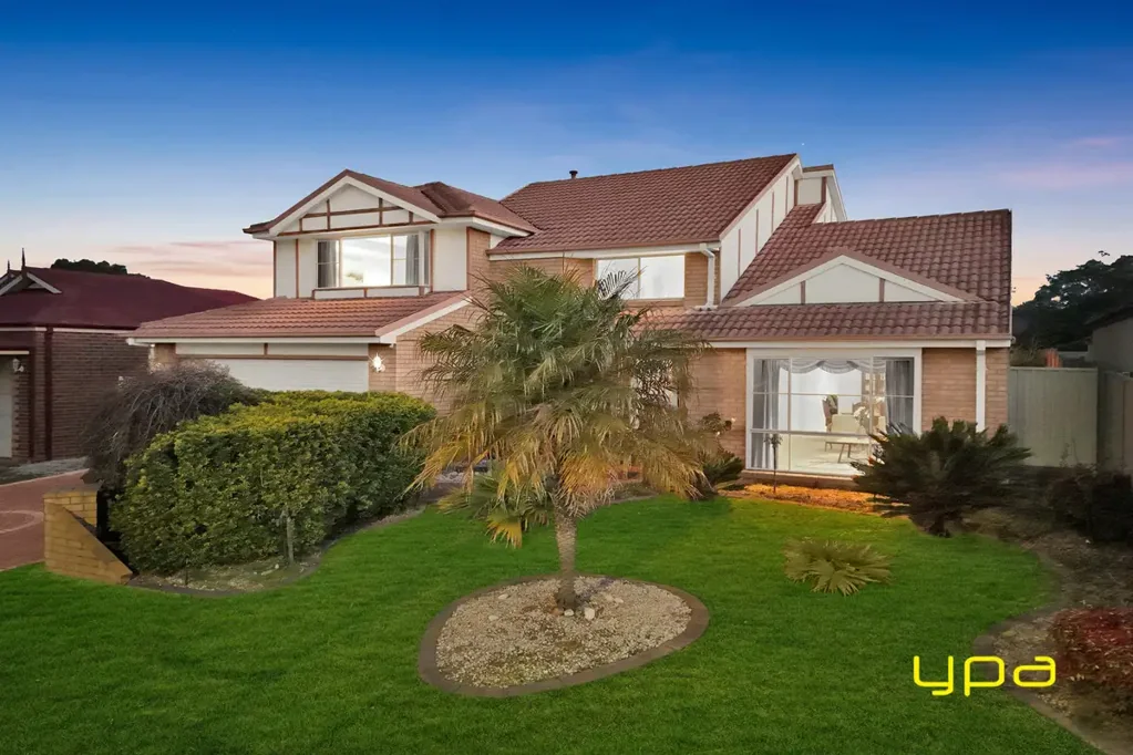 Cranbourne North 4कमरा Rare 681sqm Oasis: Prestige Family Living in a Whisper-Quiet Court