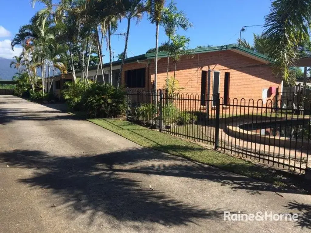 2 Bedroom Unit in Newell Beach