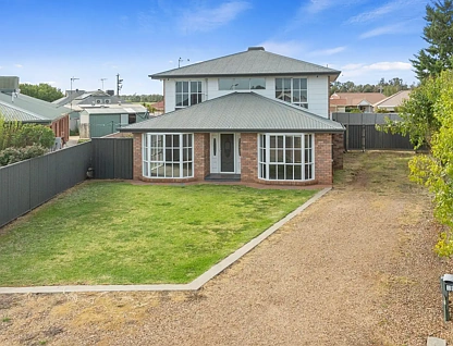 13 Ellen Dr, Cobram, VIC 3644, 5 Kuwarto, 2 Banyo, House