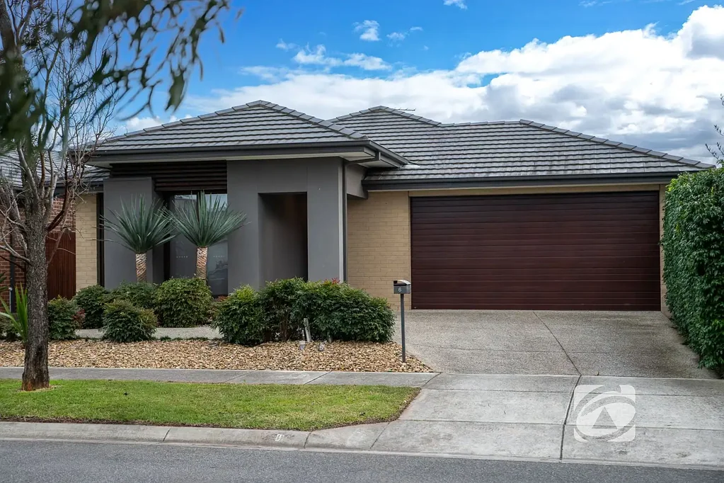 EX-DISPLAY EXCELLENCE IN PRESTIGIOUS ARCADIA ESTATE