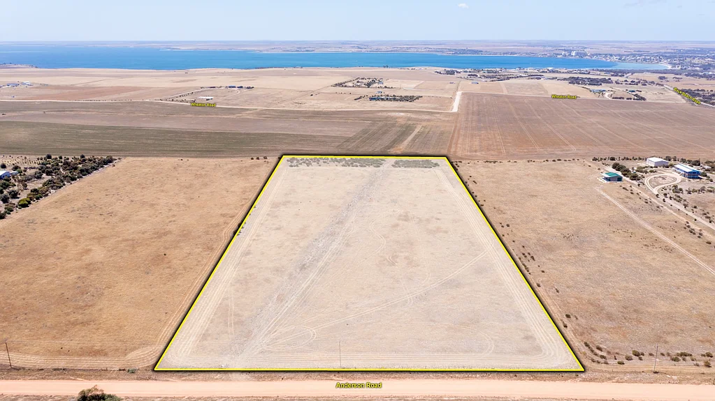 Streaky Bay 13 Acres Close to town and the Beach!